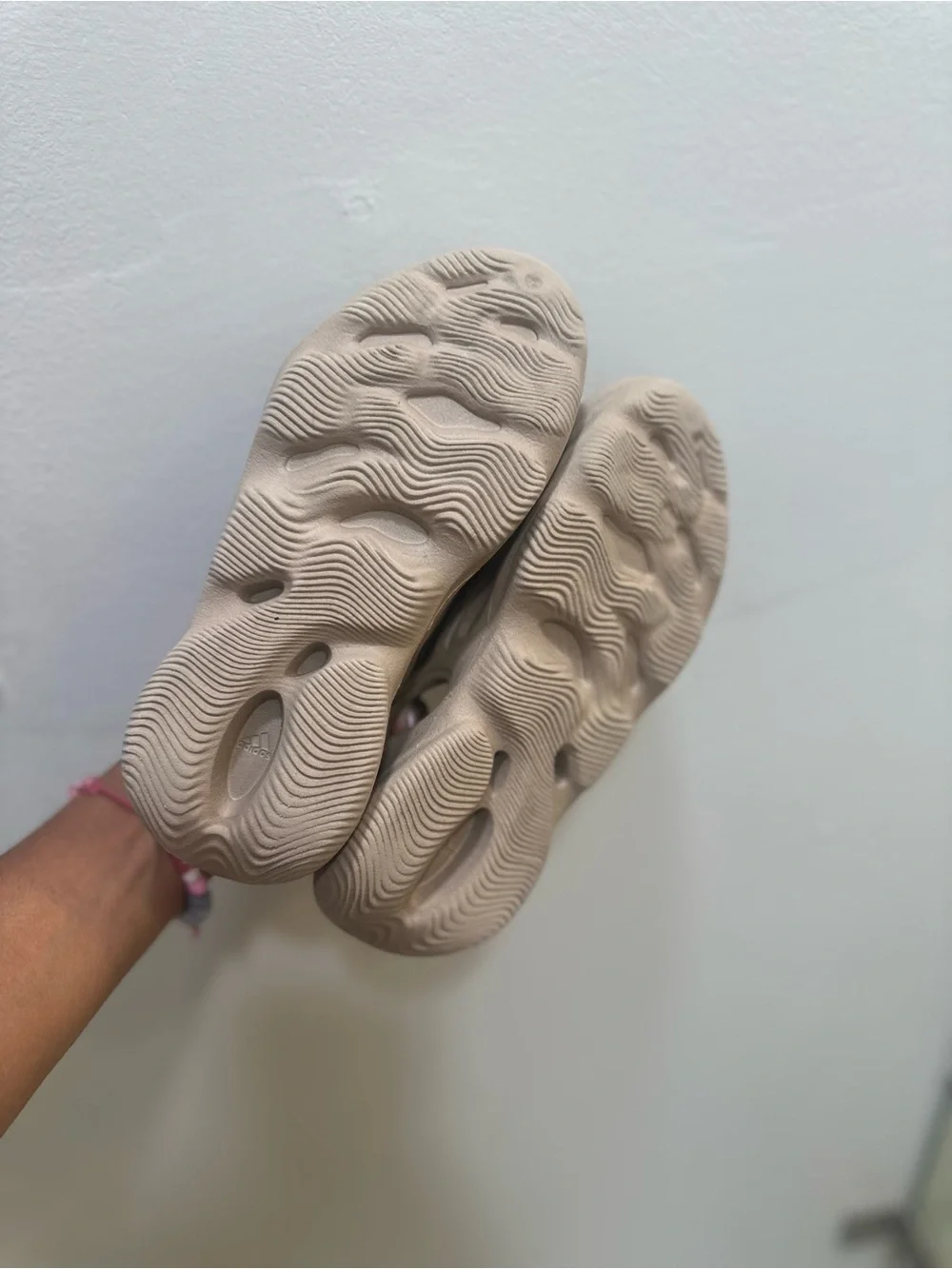 Yeezy Kids Foam Clog in Neutral Tan